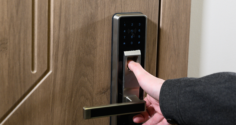Choosing the Right Locksmith for Your Commercial Property: Key Considerations